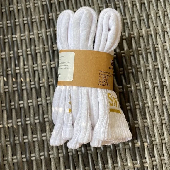 VANS “Off The Wall” Women’s 3 pairs socks set 
NWT - Picture 12 of 16